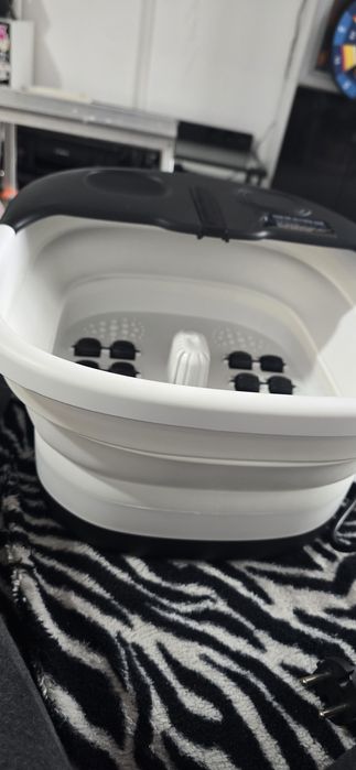 Aparat de masaj pentru picioare