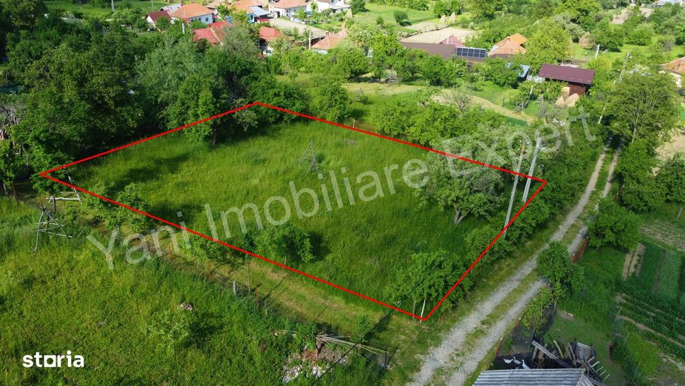 Teren de vânzare în comuna Albeștii de Argeș, județ Argeș.
