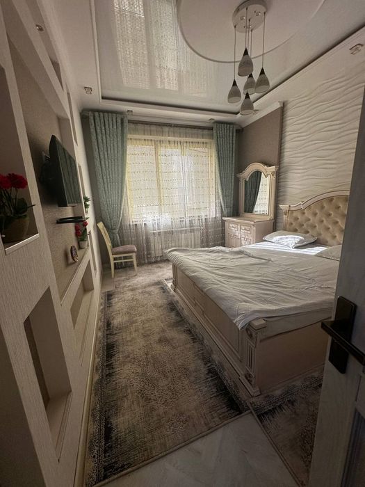 Сдается без маленьких детей  3/2/8 90m² ориентир  Шота Руставели