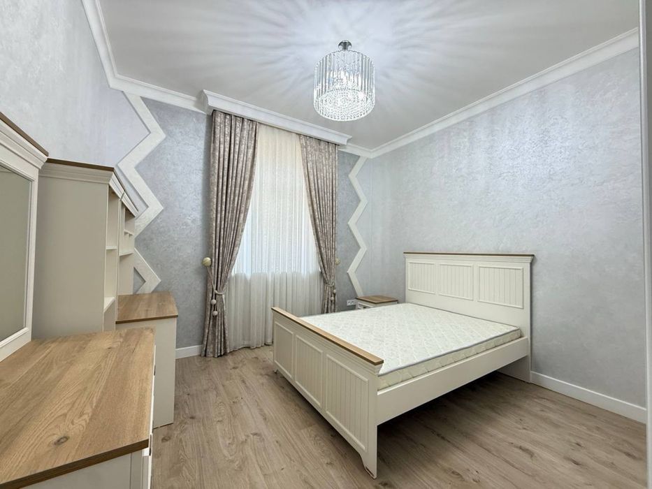 4/4/8 новостройка жк Parisien Golden House