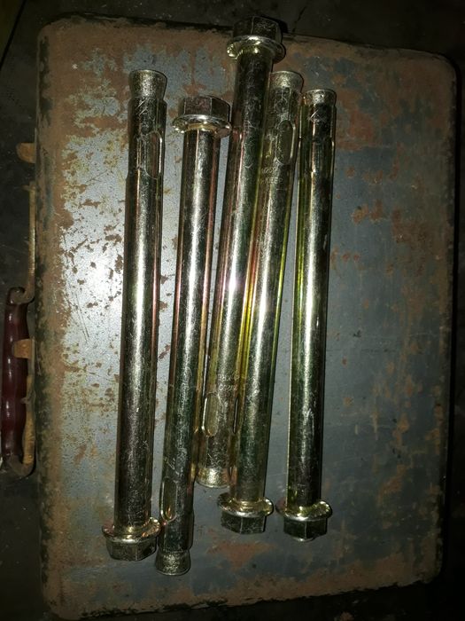 Анкерные болты,крепёж        .