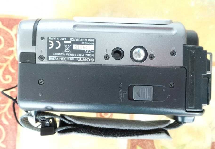 Sony Handycam digital8 PAL Hi8 Digital Camcorder