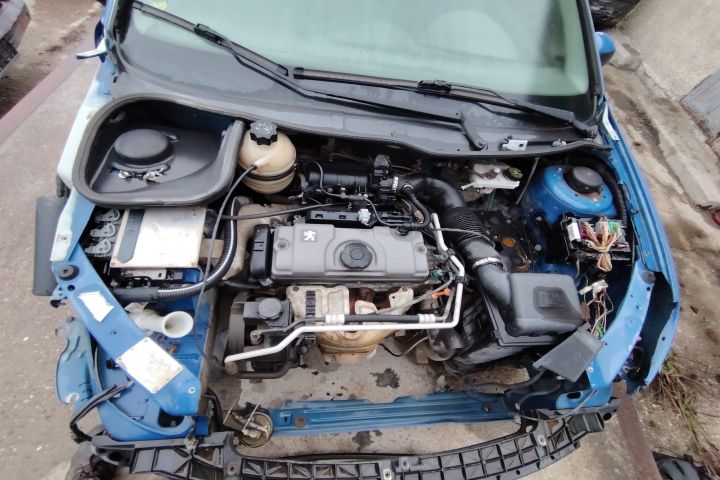 Bara spate Peugeot 206 2003 1.1 MT (60 hp)