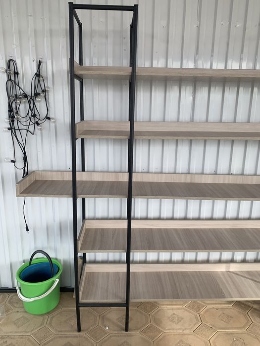 Витринные полки для магазина