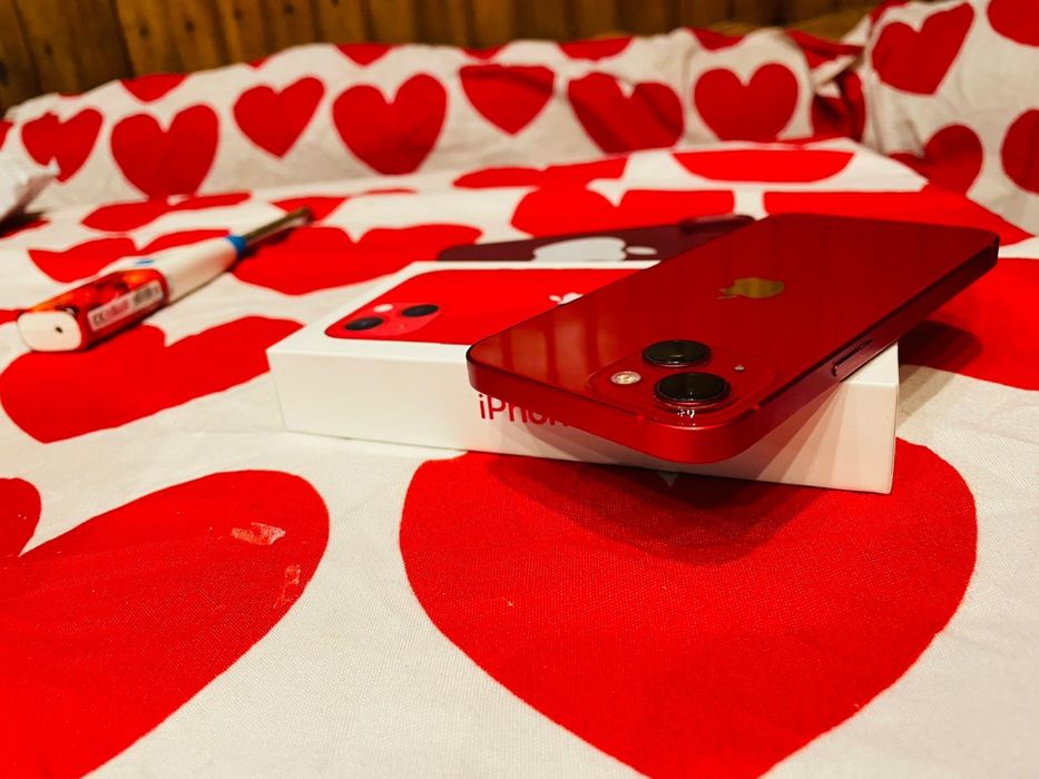 Vand iphone 13 red 256 gb