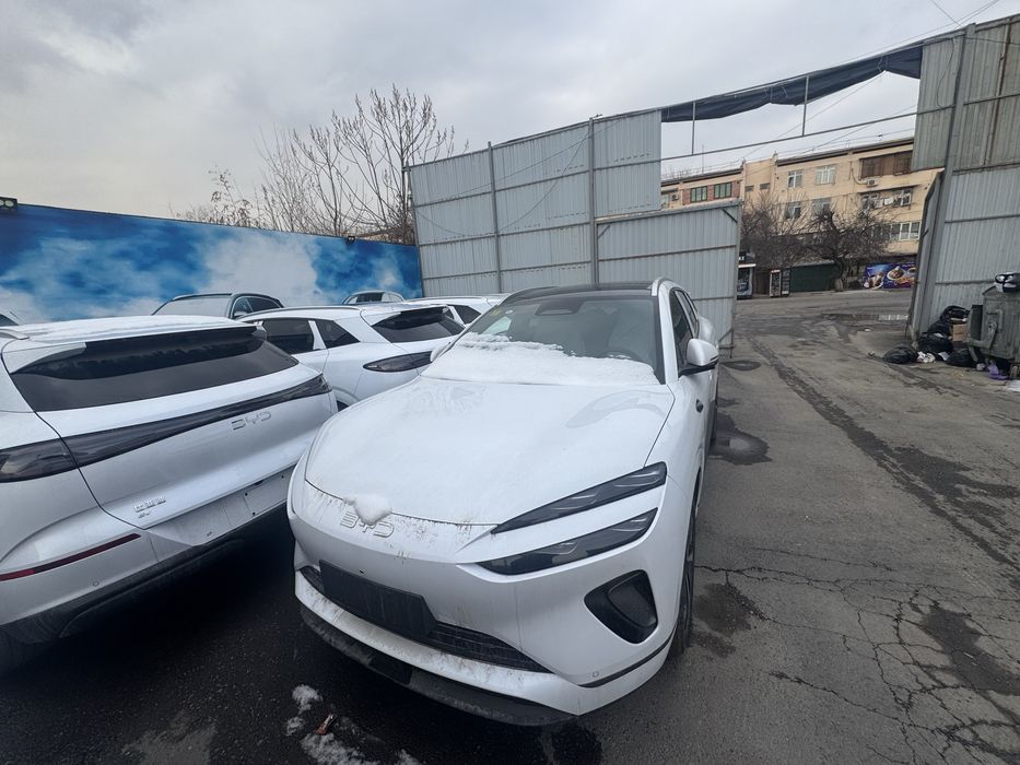 BYD sea lion 06.oq rangi 605.km salon oq qora nalicha nomilaga chiqadi