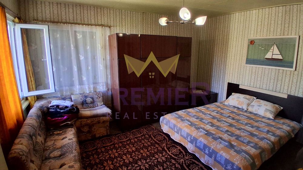 Продава се Къща в с. Бежаново, Област Ловеч - 200 кв.м за 133 €/кв.м - Снимка #2