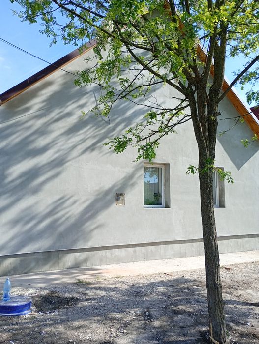 Execut lucrări de construcții finisaje interioare și exterioare etc.
