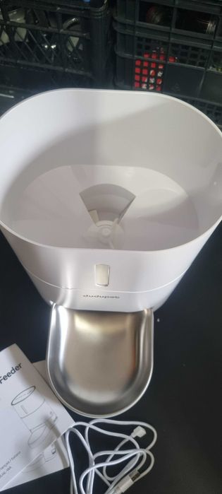 Vand hranitor automat inteligent pentru pisici si caini