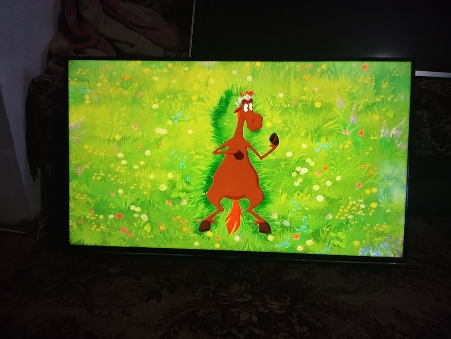 Продам  Жк телевизоры 106 и 82 см