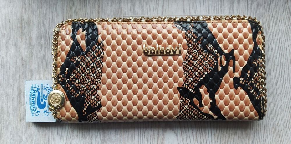 Продаётся женский кошелёк