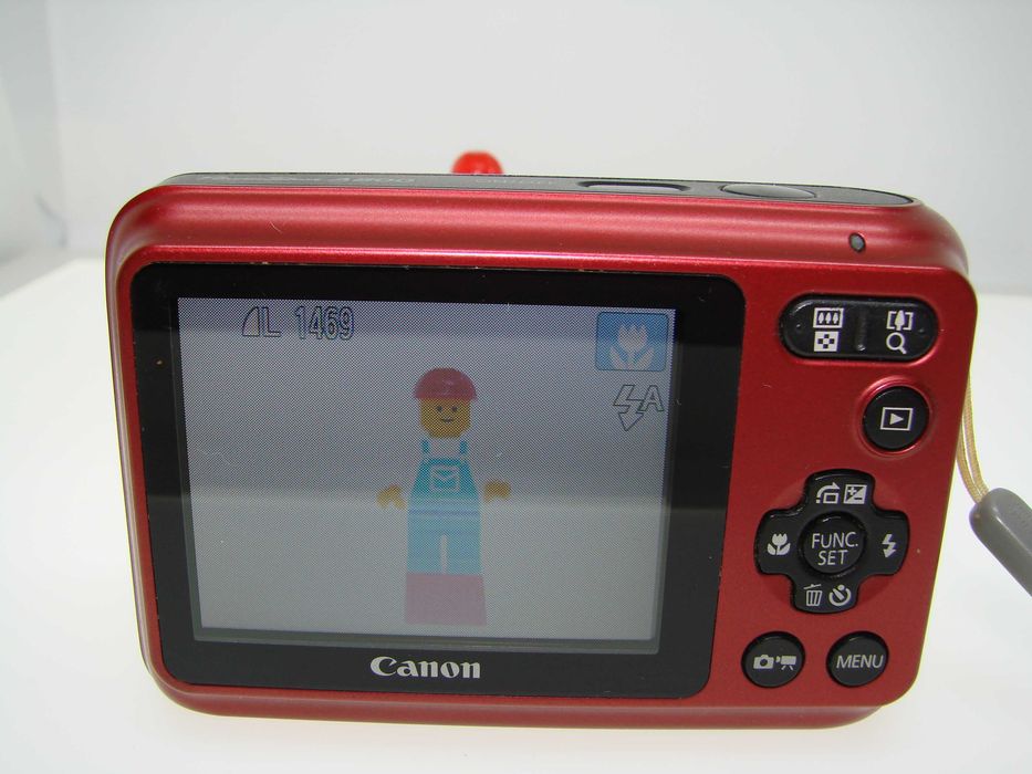 Canon PowerShot A800 ултра компактен цифров фотоапарат, дигитална камера Канон в червен цвят, отличо сътояние, работи ерфектно