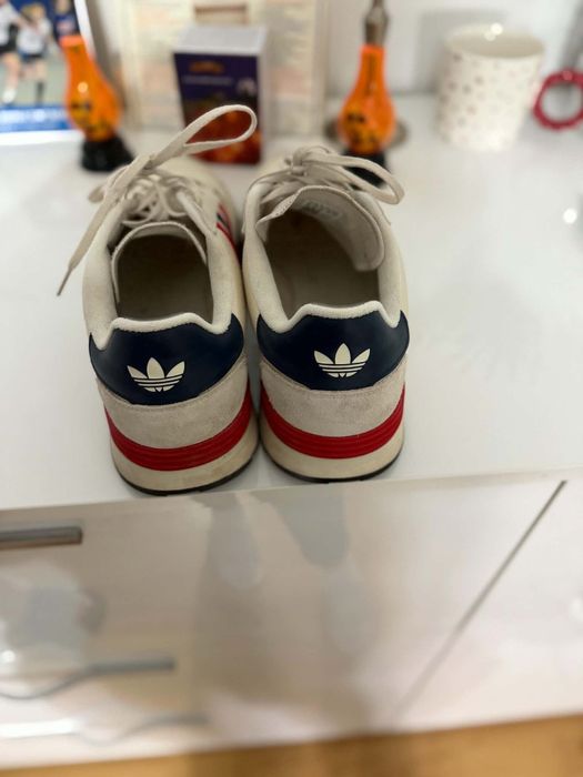 Adidasi Adidas marimea 48