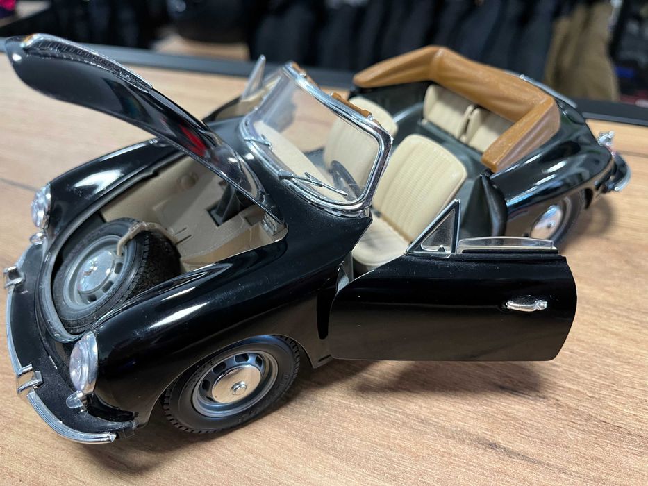 BBURAGO метална колекционерска количка модел PORSCHE 356B COUPE 1961г.