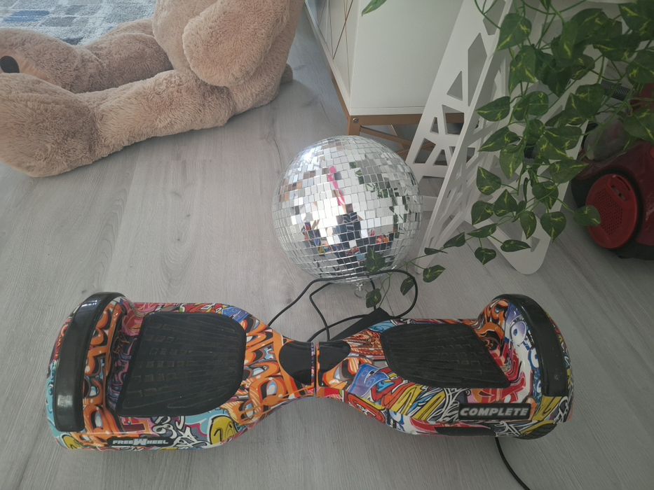 Hoverboard FreeWheel Complete 6.5 inch - Graffiti, utilizat foarte puțin