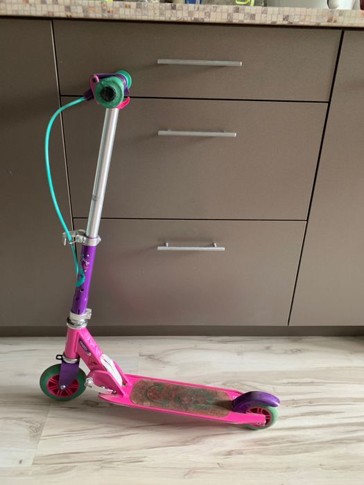 Детска тротинетка за момиче