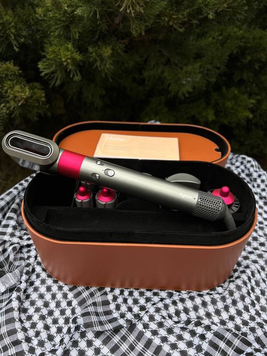 Фен Dyson Airwrap complete hs01