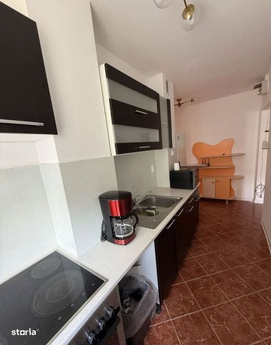 Apartament 3 camere renovat Petru Dobra balcon etaj 3 - de inchiriat
