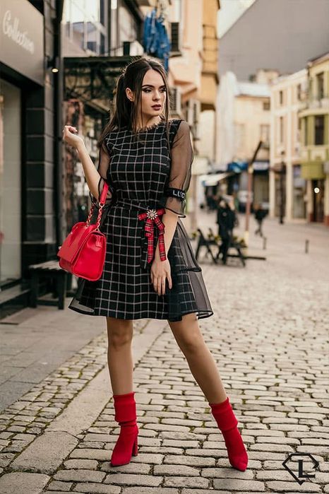 Елегантна рокля Луци