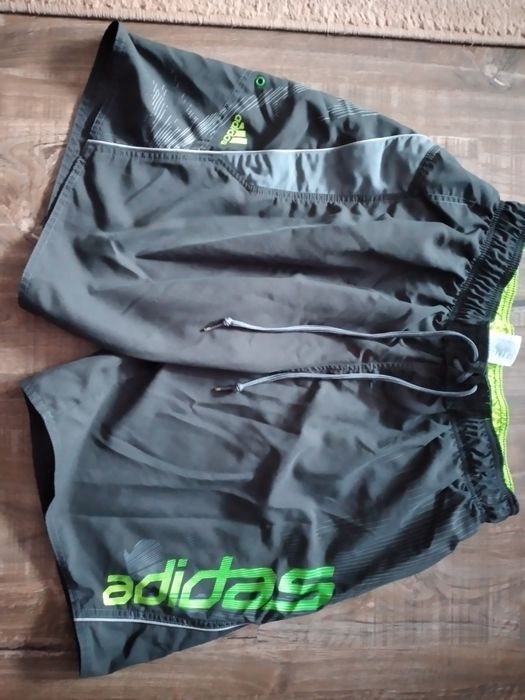 Къси гащи Adidas размер XL
