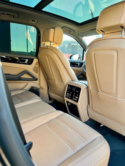 Porsche Cayenne E-Hybrid 580 bhp | Akrap | Pano | Soft | Air | Burmstr