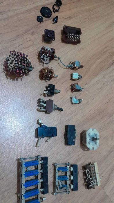 Антенны разные, ЗИПы и многое другое