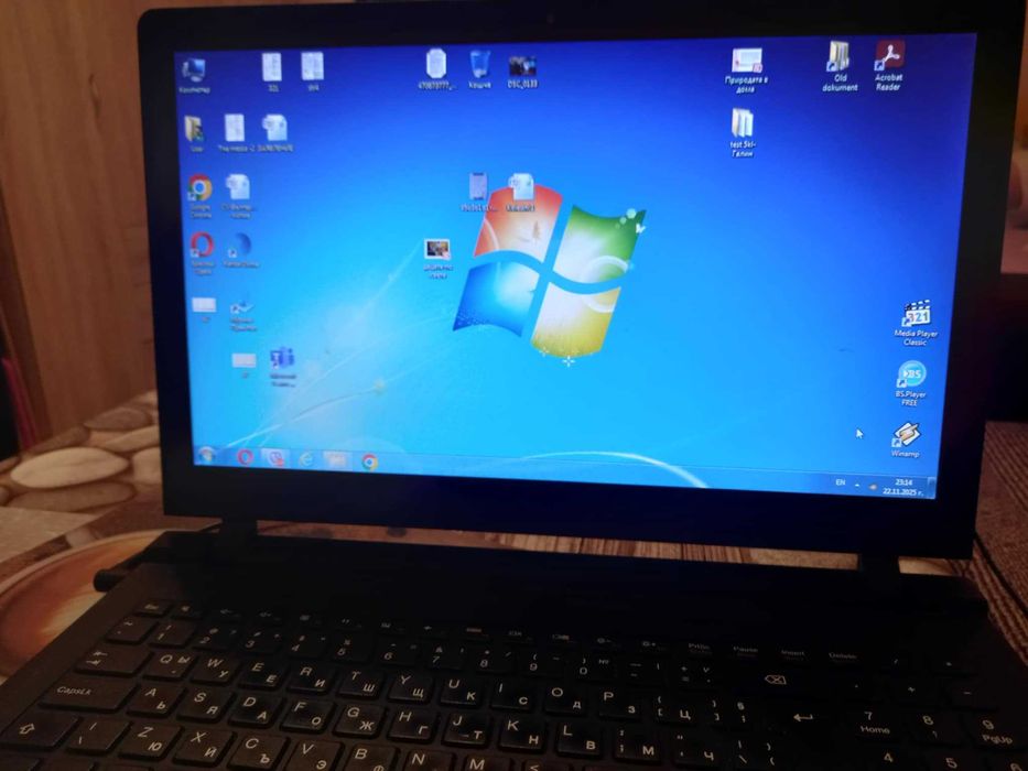 Lenovo- лаптоп работещ