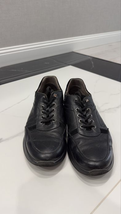 Продам ботинки кожаные