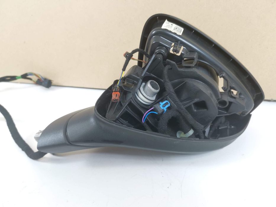 Скода Суперб / Skoda Superb B9 Ляво огледало Skoda Superb B9 Оригиналн