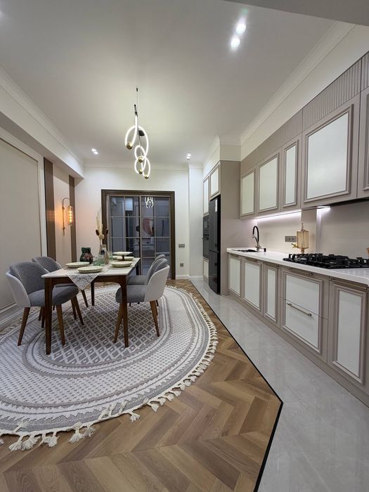 Dream House Продается 4 комнатная квартира ремонт 8-роддом Тезикова