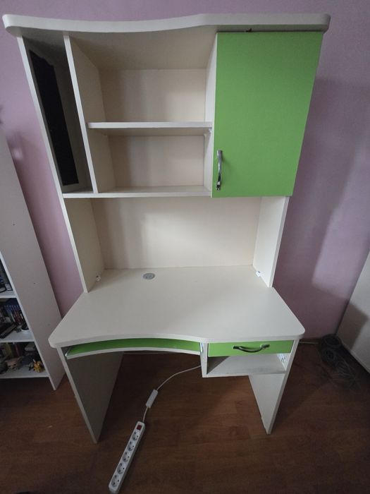 Гардероб и бюро комплект