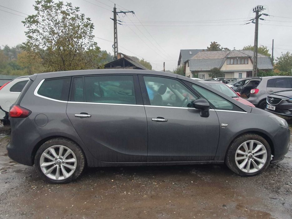 Dezmembrez Opel Zafira C Tourer Elite 2.0CDTI 2012