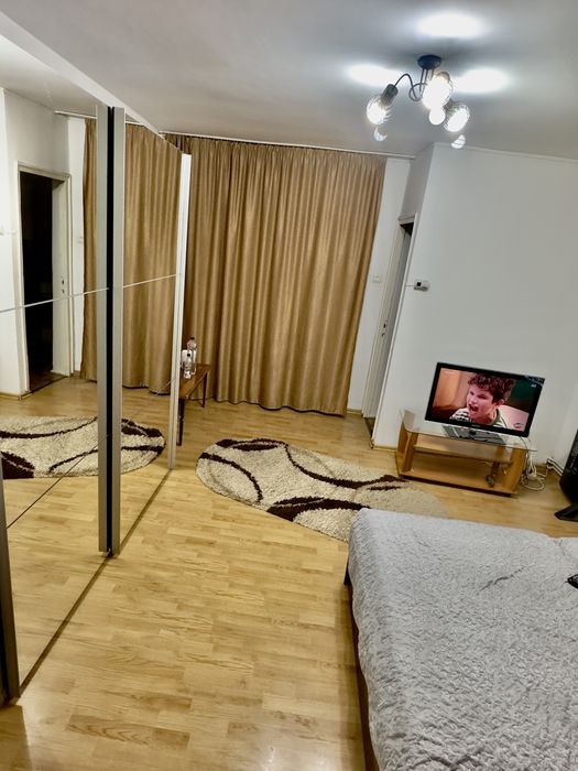 Ofer spre inchiriere garsoniera mobilata grivitei