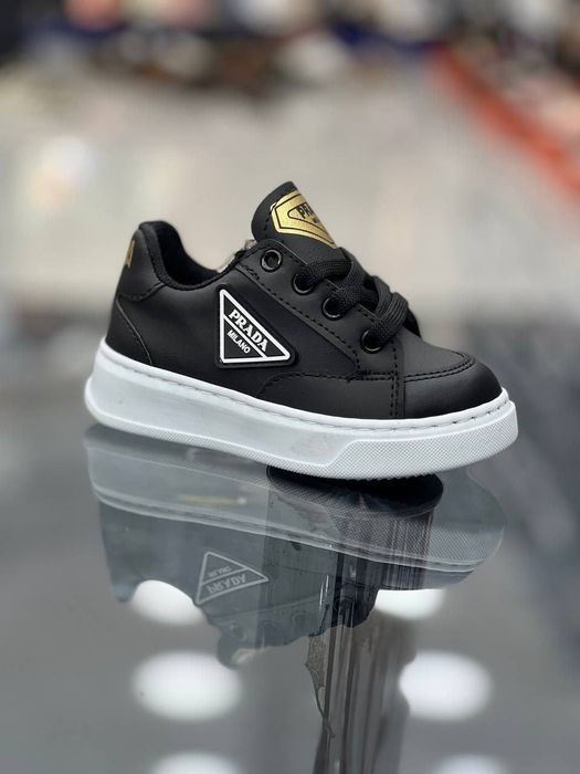 Adidași pentru copiii