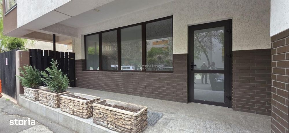 Spatiu comercial 2 camere de vanzare Sebastian