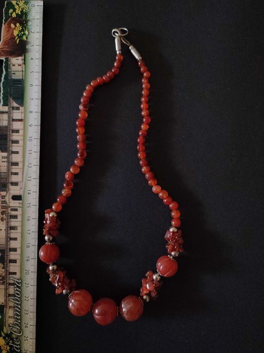 В подарок - бусы из камня СЕРДОЛИК