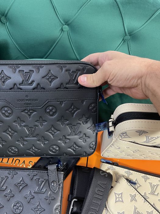 Borseta Louis Vuitton piele naturala 100% Full Box colectie noua