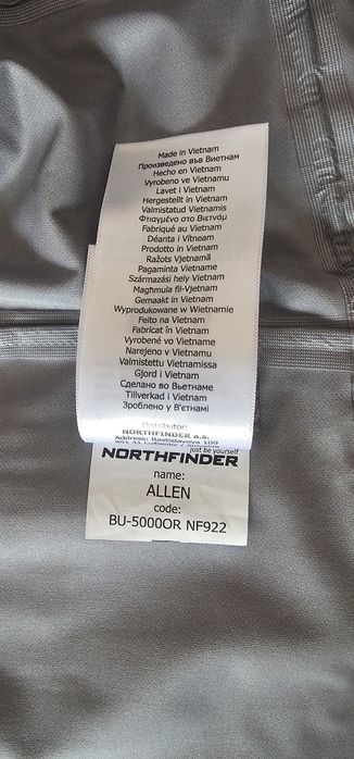 Vând geacă Northfinder