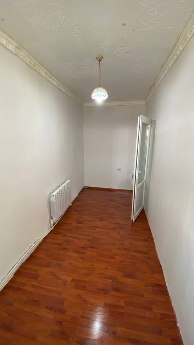 Срочно Продаеться 1-ком квартира городе Чирчике 10-микрарайоне