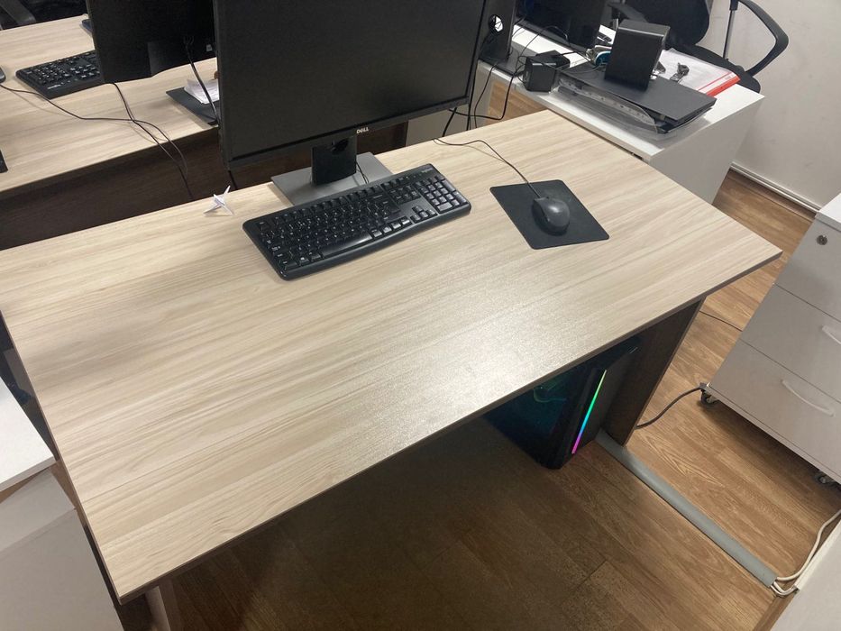 Офис бюра в перфектно състояние