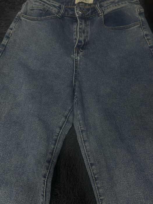 продам джинсы светлые