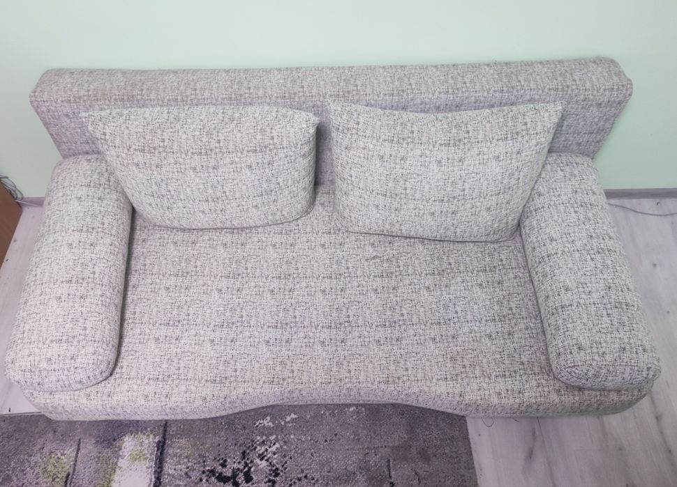 Разтегателен диван