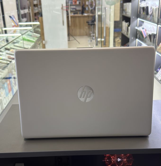 HP Laptop 15-dy2ox