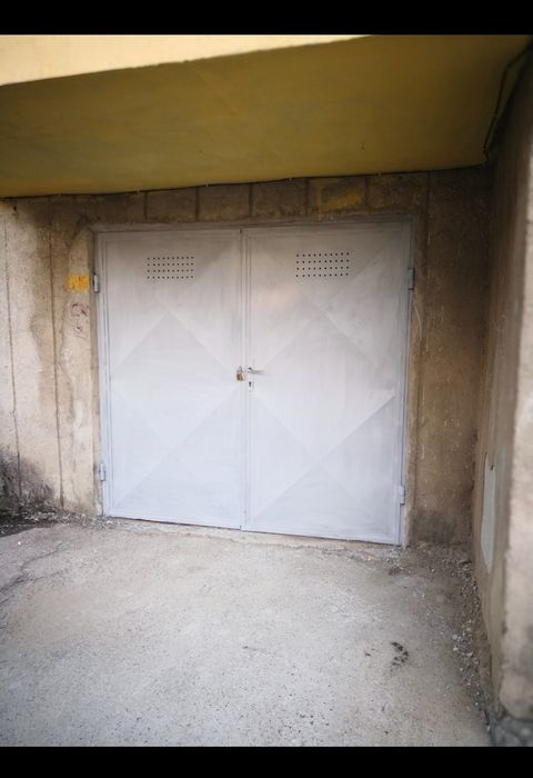 Închiriez garaj zona Belvedere