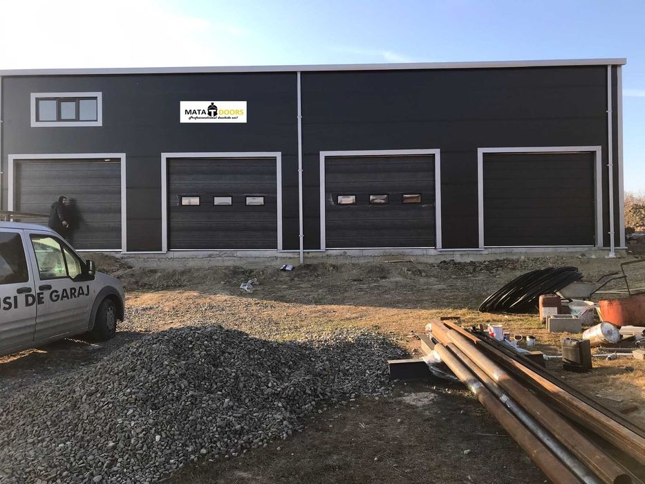 Usi sectionale/rezidentiale/industriale/usi garaj/usi hale