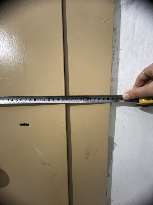 Металлическая дверь б/у