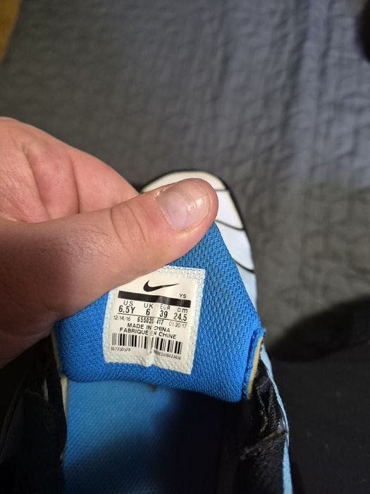 Adidasi Nike 39 buni