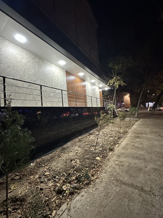 Чиланзар шухрат помещение вдоль дороги офис 54м2