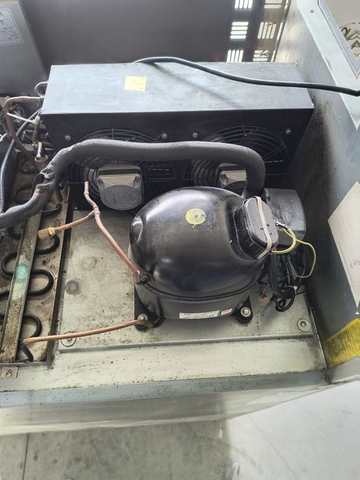 Хладилен шкаф -- 18 -- 22 градуса; 2021 година