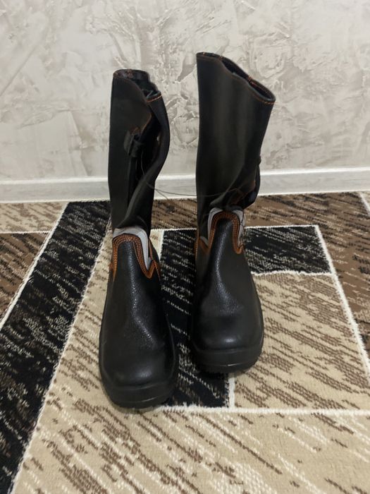 Продам ботинки мужские